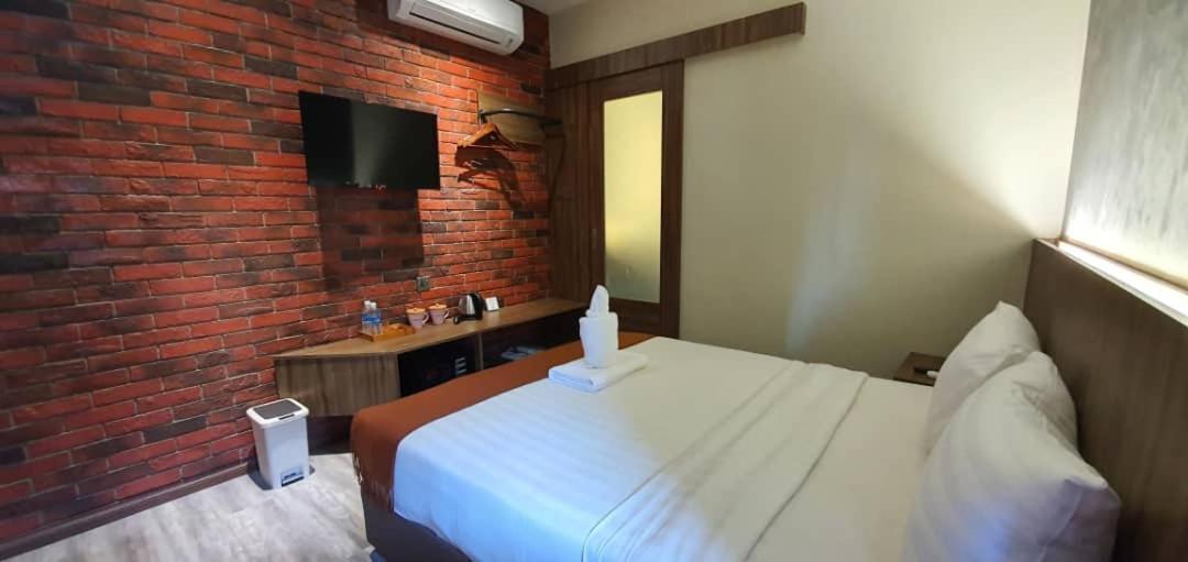 Vista Hotel Тавау Экстерьер фото